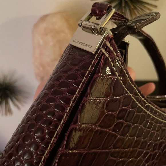 Liz Claiborne Croc Handbag - Picture 4 of 8